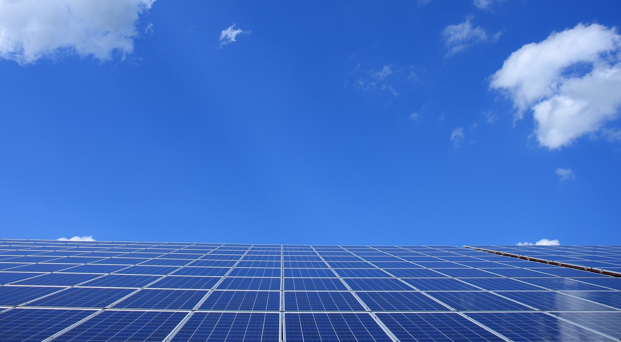 ¿Qué tan bueno es poner paneles solares en casa?