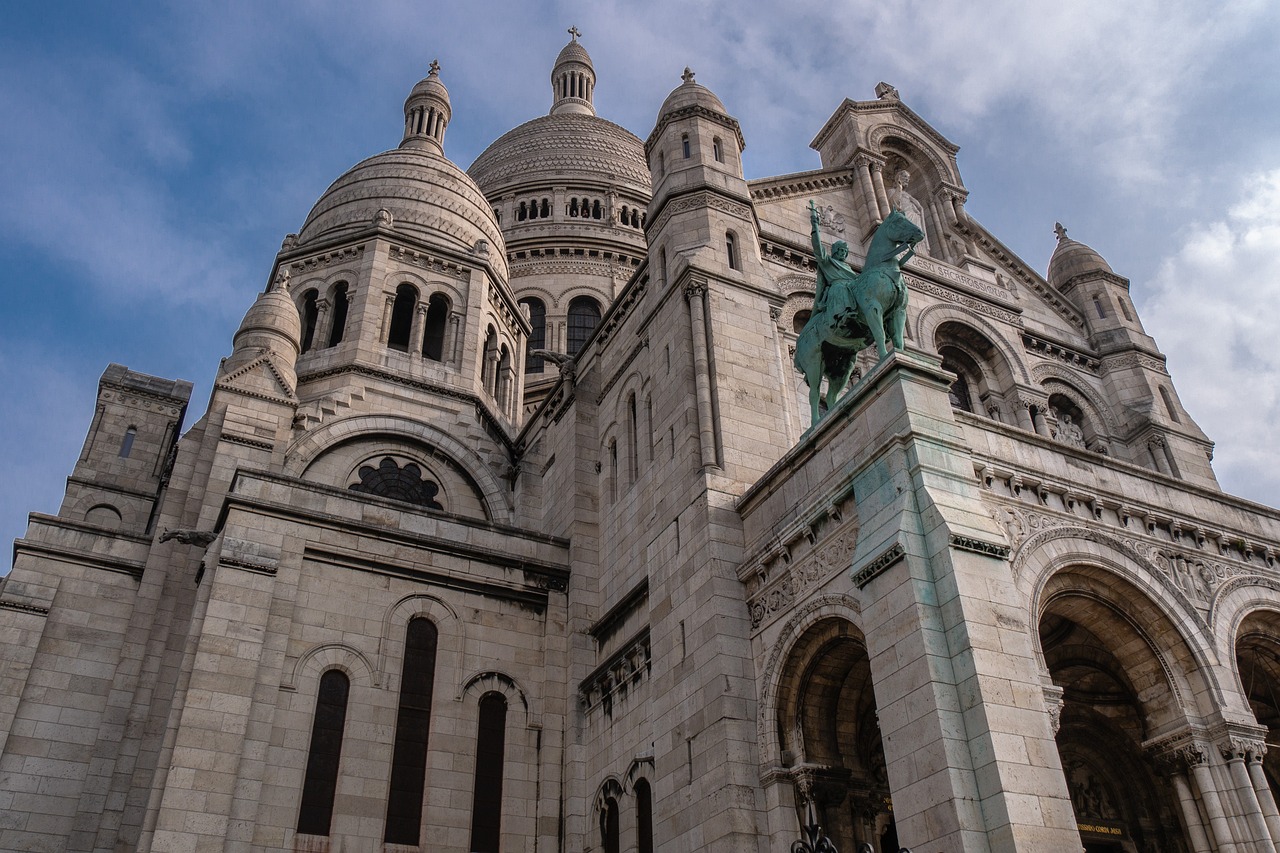 ¿Quién hizo la catedral de Mejorada del Campo?