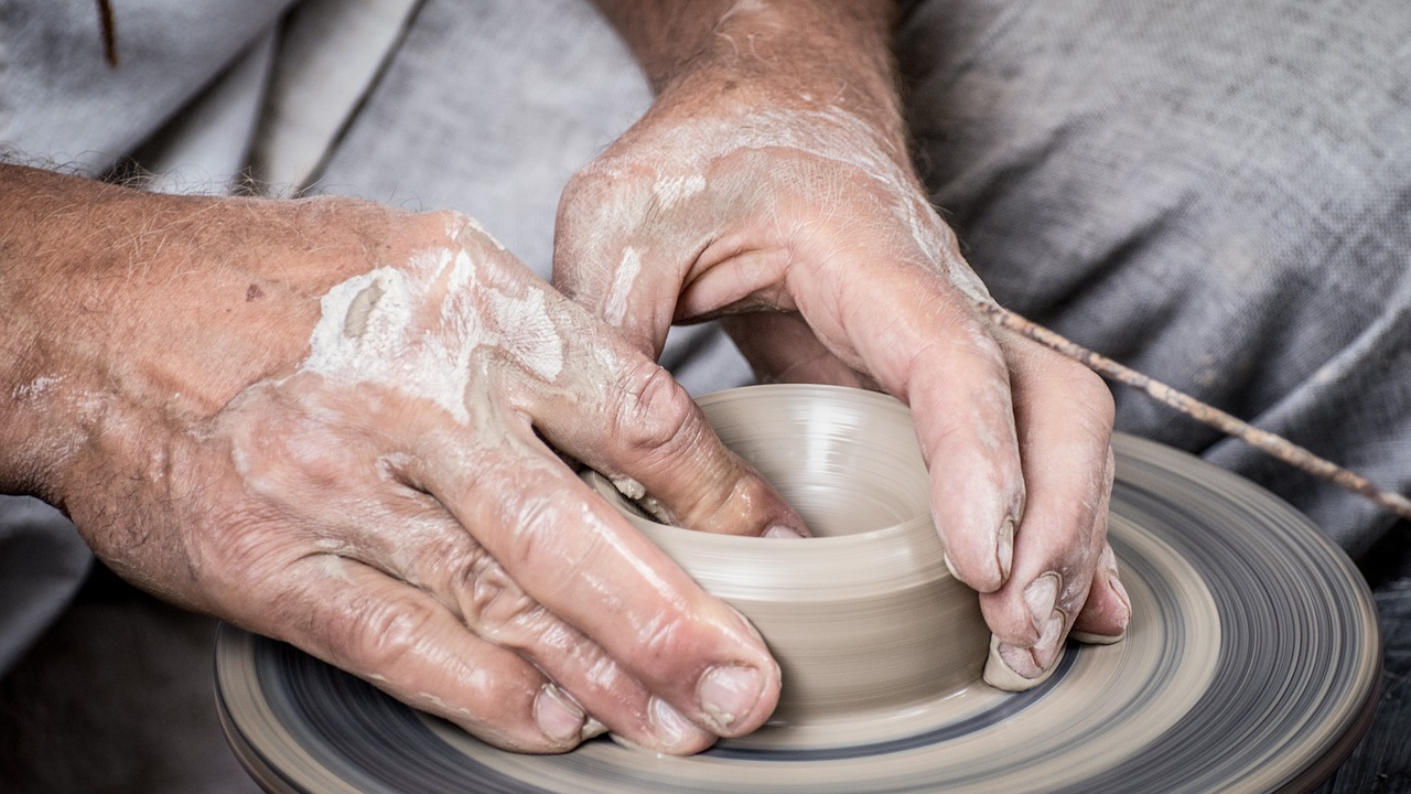 ¿Qué se necesita para hacer cerámica?