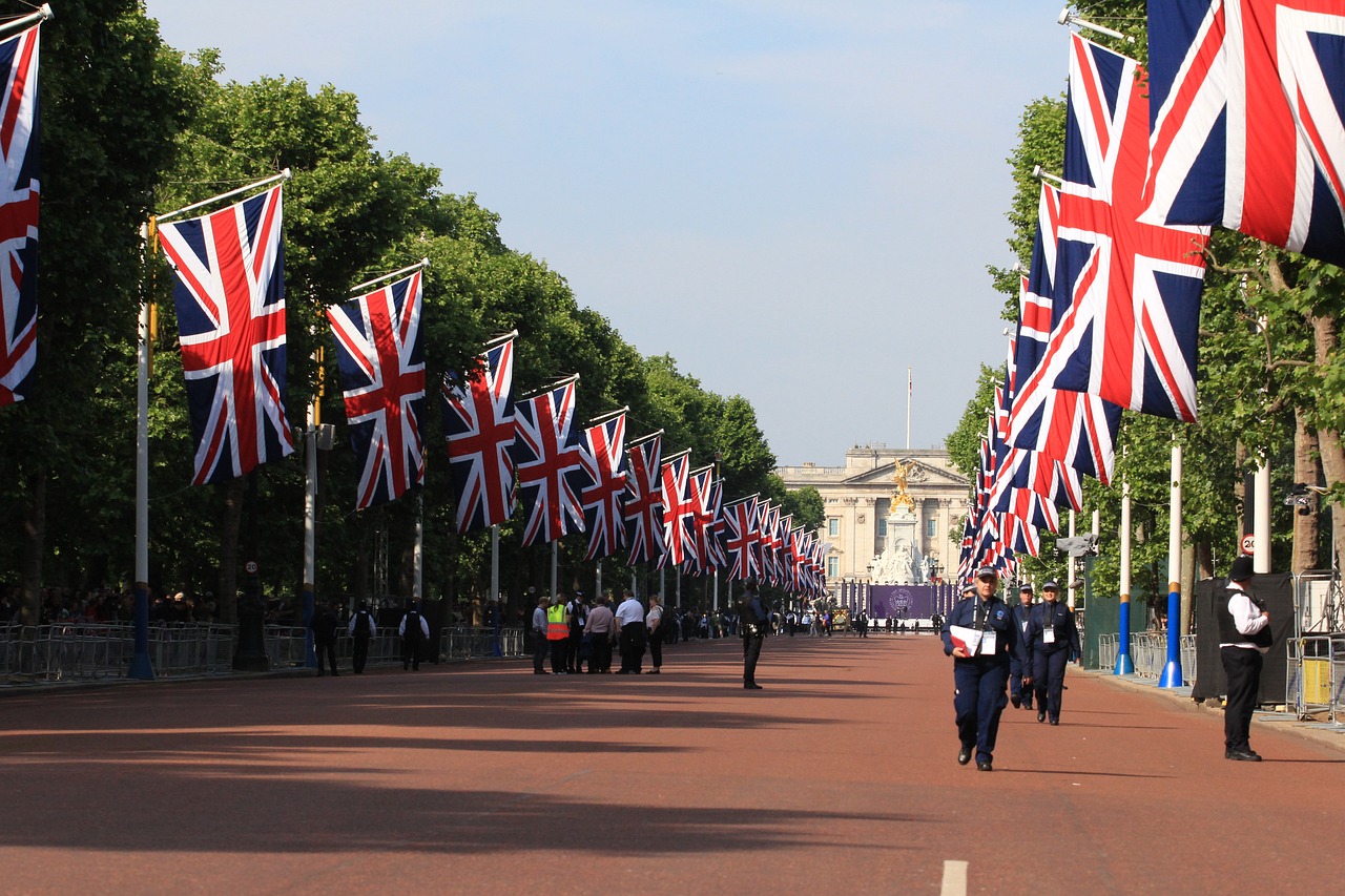 ¿Cuántos miembros tiene la familia real britanica?