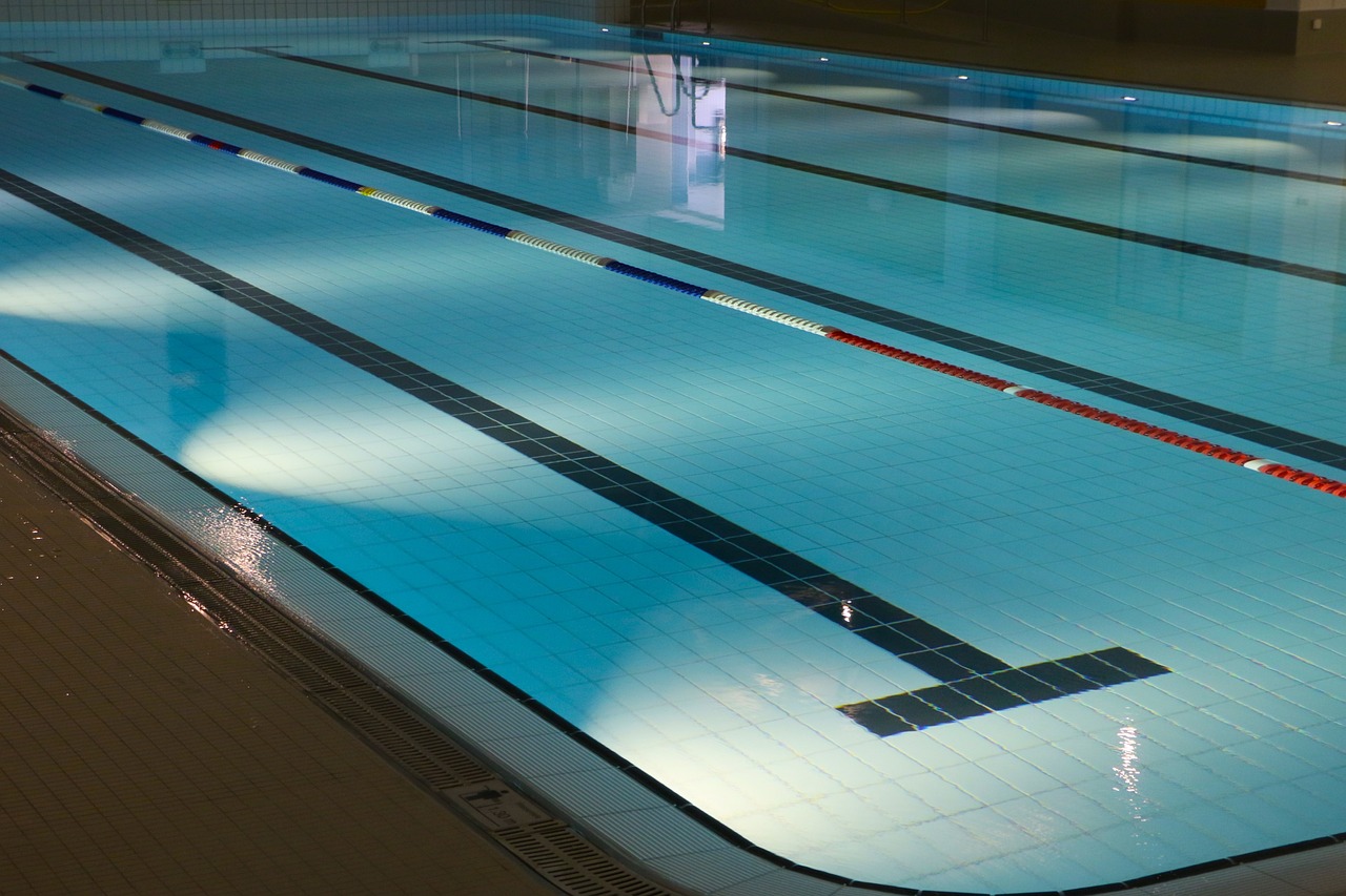 ¿Cuánto cuesta hacer una piscina climatizada?