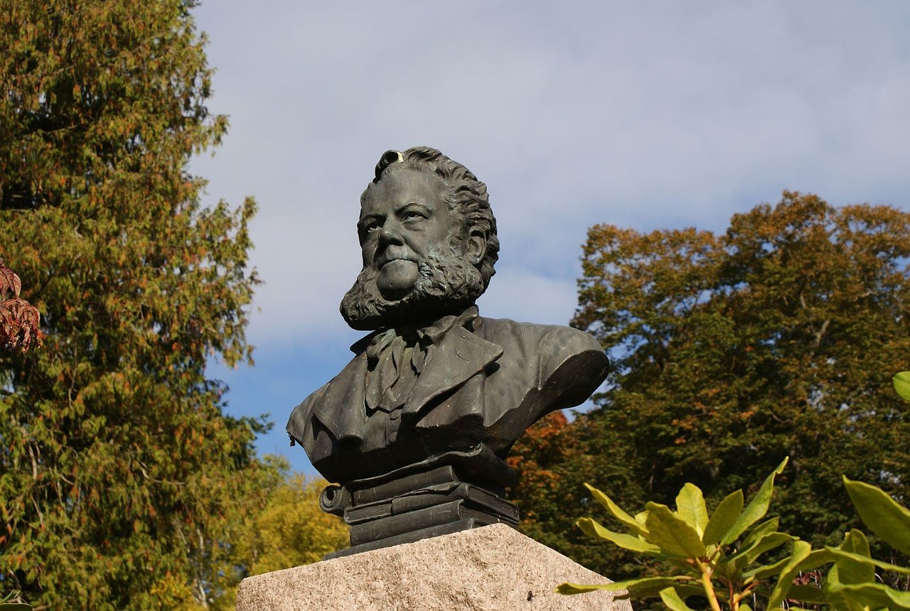 ¿Cuál fue la obra más famosa de Henrik Ibsen?